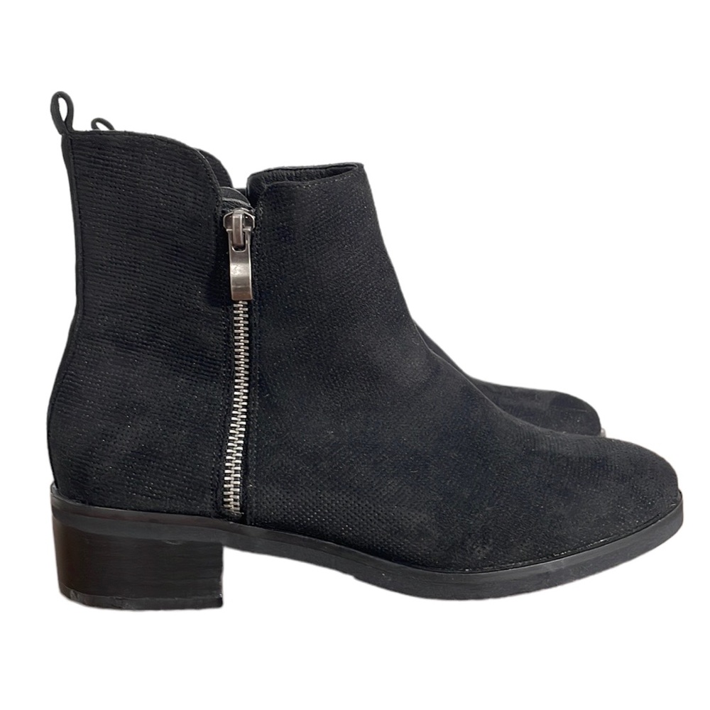 BOUTIQUE by CORKYS NEAL BLACK DOUBLE SIDE ZIP ANKLE BOOTS